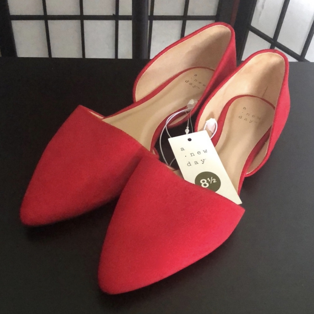 Red pointed toe flats